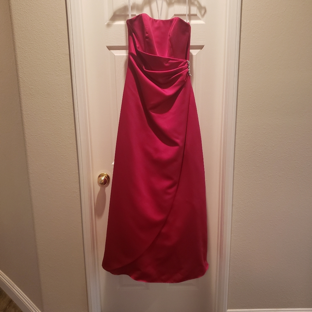 Red A-line strapless dress